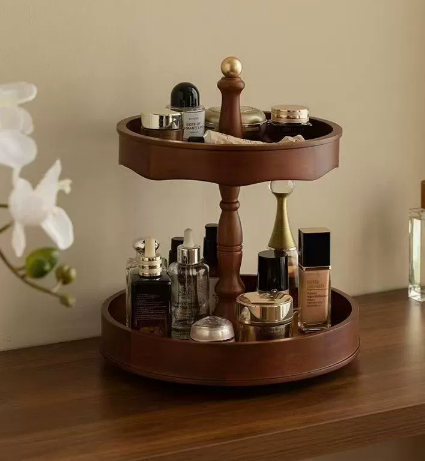 Cosmetics storage box