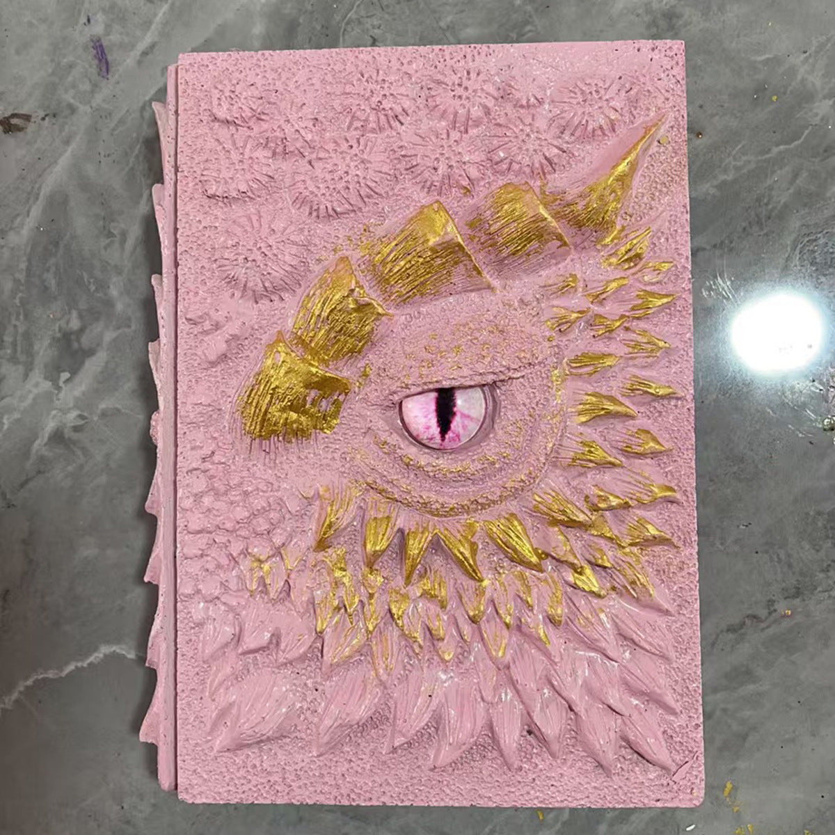 New Clear Cream-Colored Resin Animated Dragon Book with Demon's Eye for Independent Site